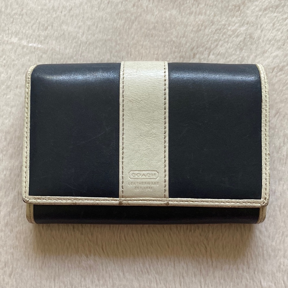 COACH (Authentic) Vintage Genuine Leather Wallet